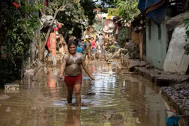 Over 5,000 flee homes as storm Dujuan hits southern Philippines