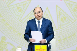 PM asks experts to study new driving force for development 
