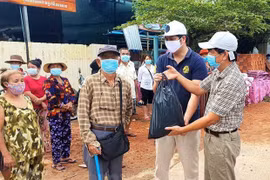 Kien Giang supports pandemic-hit Vietnamese workers in Cambodia