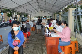 Deputy PM urges accelerating process for vaccine passport recognition