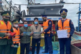 IUU fishing fight regulations popularised among fishermen in Bach Long Vi island