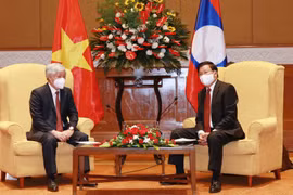 Lao leader receives President of Vietnam Fatherland Front