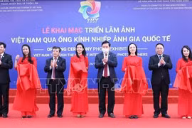 Exhibition showcases photos on Vietnam by foreign photographers