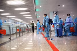 Hanoi to close airport to int’l arrivals amid resurgence of COVID-19