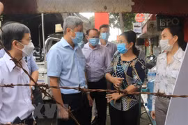Health official inspects COVID-19 prevention, control in HCM City