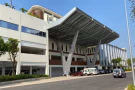 HCM City puts into operation 1,000-bed COVID-19 resuscitation centre