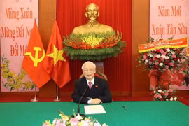 Vietnamese, Lao Party chiefs hold phone talks 