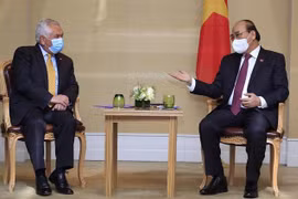 President receives Chilean Health Minister in Geneva