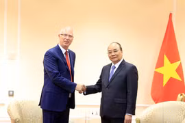 President Nguyen Xuan Phuc meets Russian business executives 