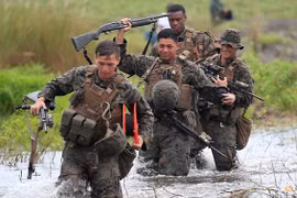 Philippines again suspends scrapping of troop pact with US