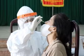 Vietnam sees record daily rise with 6,194 new COVID-19 cases