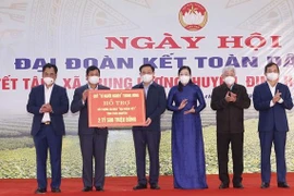 NA leader joins great national solidarity festival in Thai Nguyen province