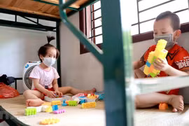 HCM City suggests further assistance to COVID-19-hit old persons, orphans