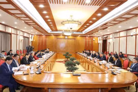 Politburo, Secretariat of Party Central Committee hold first session