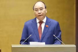 State President Nguyen Xuan Phuc takes oath of office