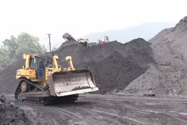Vinacomin adds 13.2 trillion VND to State budget in nine months