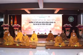 HCM City: Monks, Buddhist followers offer prayers to COVID-19-hit India