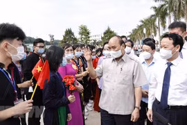 President attends new-school-year opening ceremony in Yen Bai province