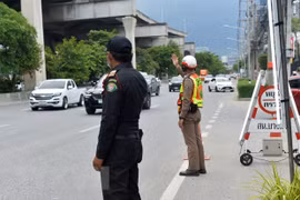 Thailand eyes stricter restriction measures amid surging COVID-19 cases