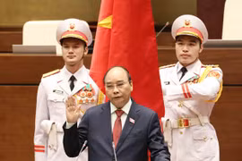 Leaders of countries, WEF congratulate new leaders of Vietnam