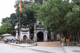 Ministry orders halt of mass religious gatherings in COVID-19 hotspots