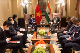 Foreign Minister Bui Thanh Son meets foreign counterparts in New York