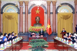 President meets prestigious locals in Bac Kan