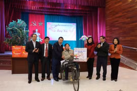 Red Cross Society hopes to present 1.5 million Tet gifts to the needy
