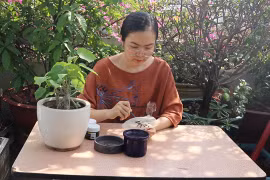 Paintings on sacred fig leaves now popular gifts