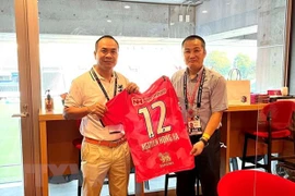 Japan’s football club wishes to boost exchanges with Vietnamese peers