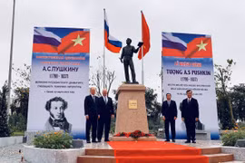 Statue of Pushkin unveiled in Hanoi