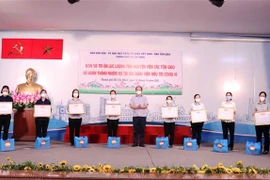HCM City honours religious volunteers supporting COVID-19 fight