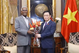 Top legislator meets leaders of India’s political parties