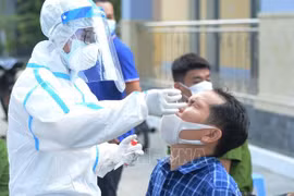 HCM City sees positive signals after tightening COVID-19 control measures