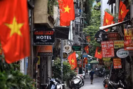 PM requests stronger fight against COVID-19 during National Day holiday