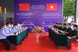 Vietnamese, Chinese provinces bolster border control