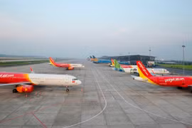 Ministry proposes two plans on resuming Hanoi-HCM City flights