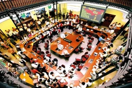 Over 14 billion USD mobilised through G-bond auctions at HNX in 2020