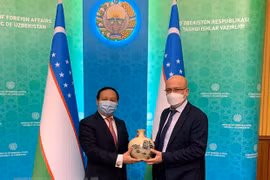 Vietnam, Uzbekistan seek to bolster traditional friendship
