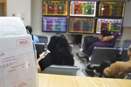Securities market attracts 12.8 billion USD, up 12 percent in nine months