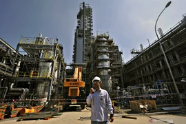 Indonesia attracts 1.7 bln USD investment in world’s 2nd integrated petrochemical complex