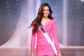 Vietnamese beauty enters Top 21 at Miss Universe 2020