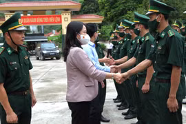 Vice President works with Ha Giang