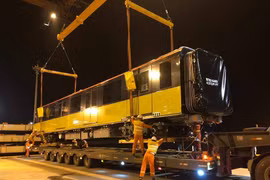 Ninth train of Nhon-Hanoi Station urban railway line arrives in Hanoi