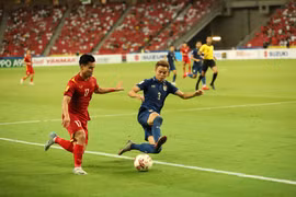 Vietnam lose 0 - 2 to Thailand in first leg of AFF Cup semifinals