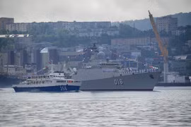 Vietnam’s naval ships join Russian Navy Day parade