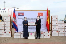 PM extends thanks to Cambodian counterpart over help to HCM City