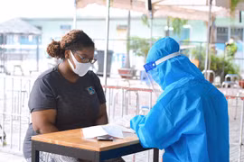 HCM City assists foreigners in difficulties 