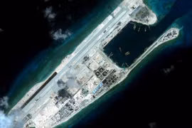 Vietnam demands relevant parties not complicate East Sea situation