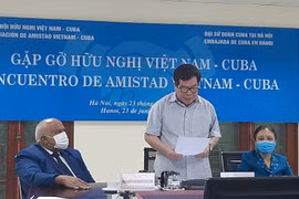 Vietnamese people always stand side by side with Cuba